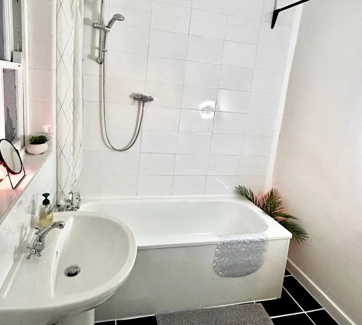 Apartment Beautiful Grade 2 Home In Centre Of Newcastle-St James Park Free City Parking United Kingdom