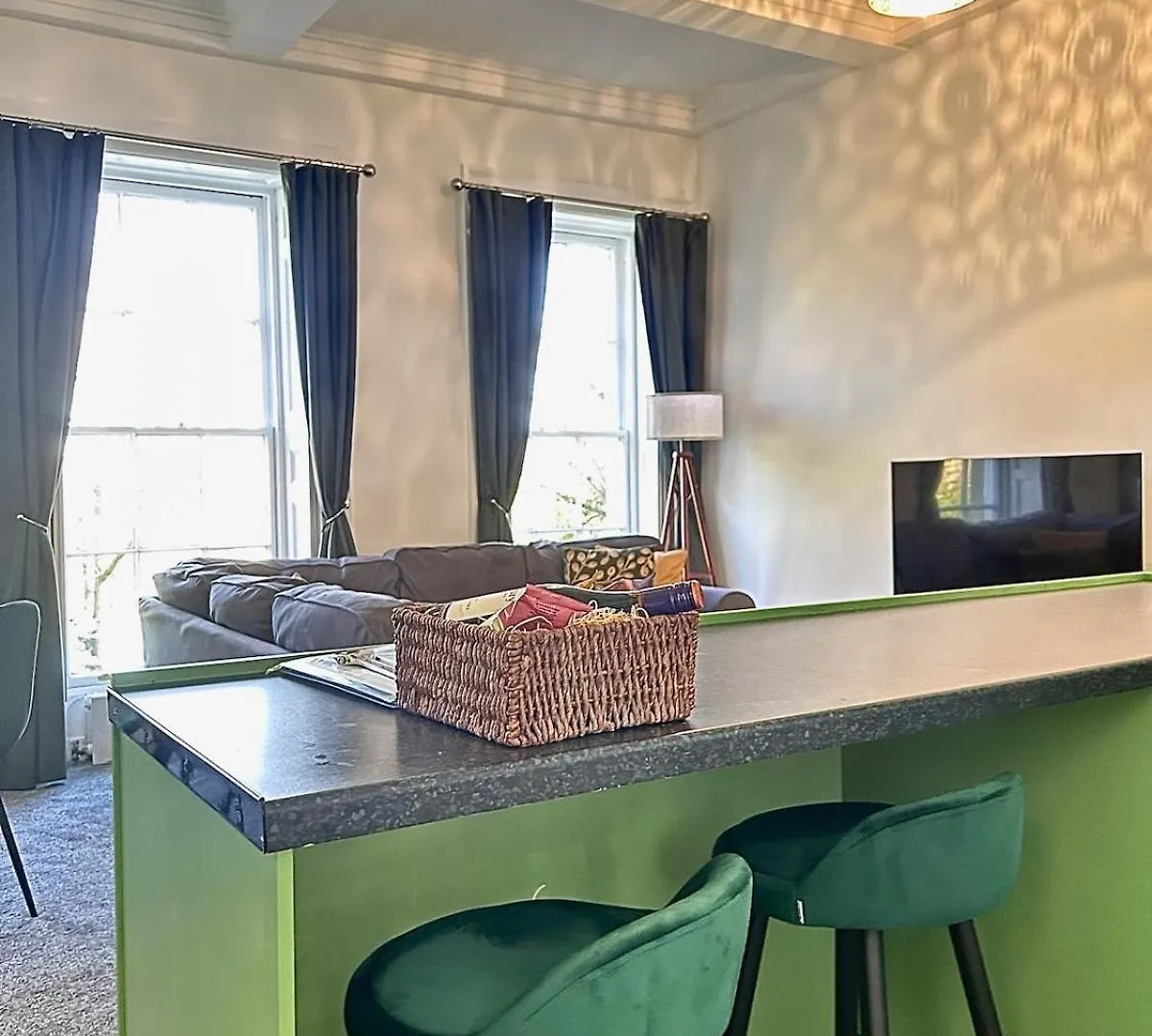 Beautiful Grade 2 Home In Centre Of Newcastle-St James Park Free City Parking 0*, Newcastle upon Tyne