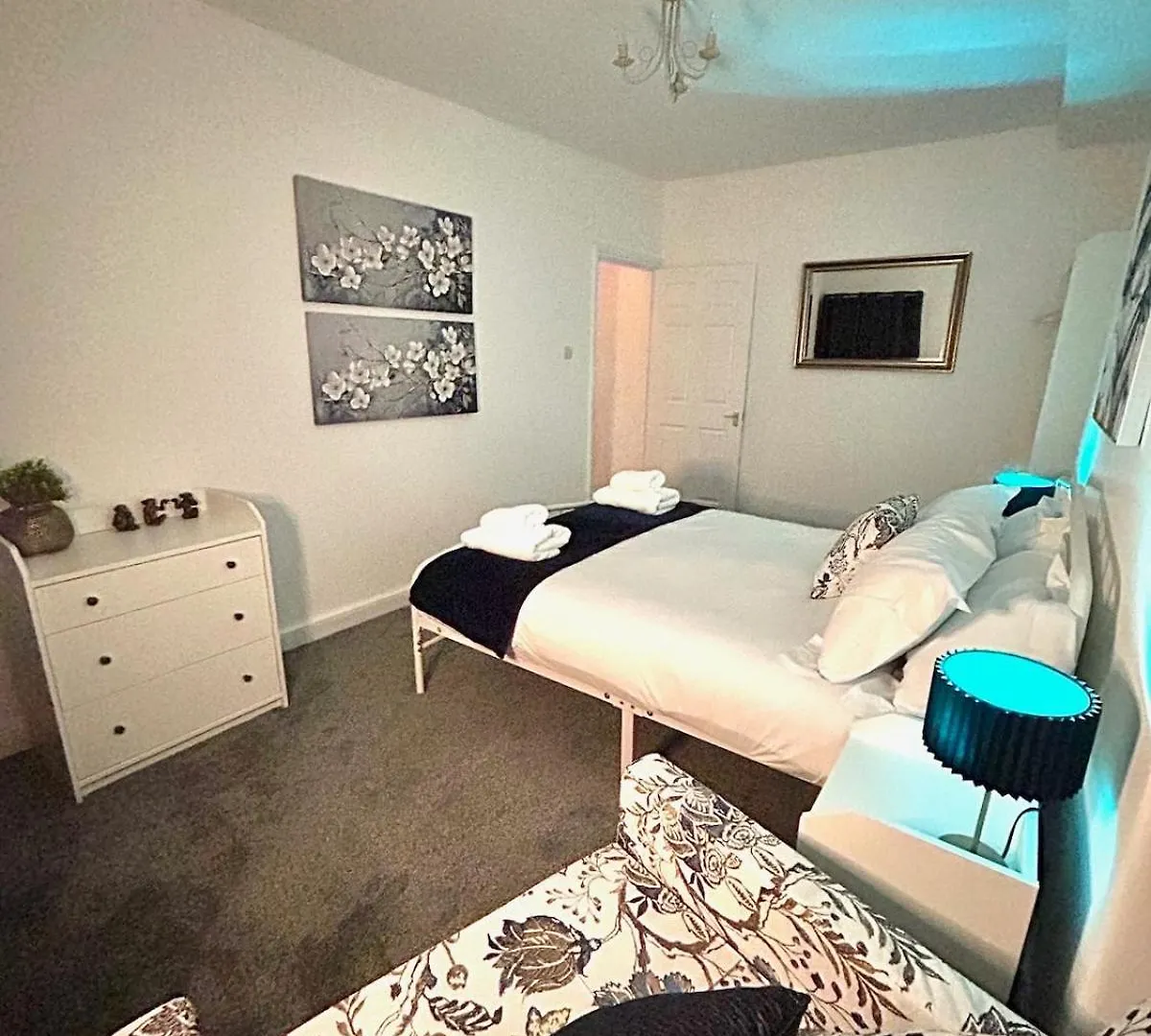 Beautiful Grade 2 Home In Centre Of Newcastle-St James Park Free City Parking Apartment Newcastle upon Tyne